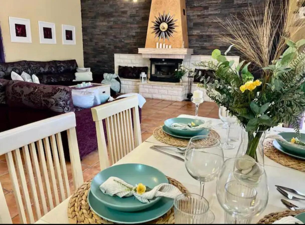 Villa أغيلاس المظهر الخارجي الصورة